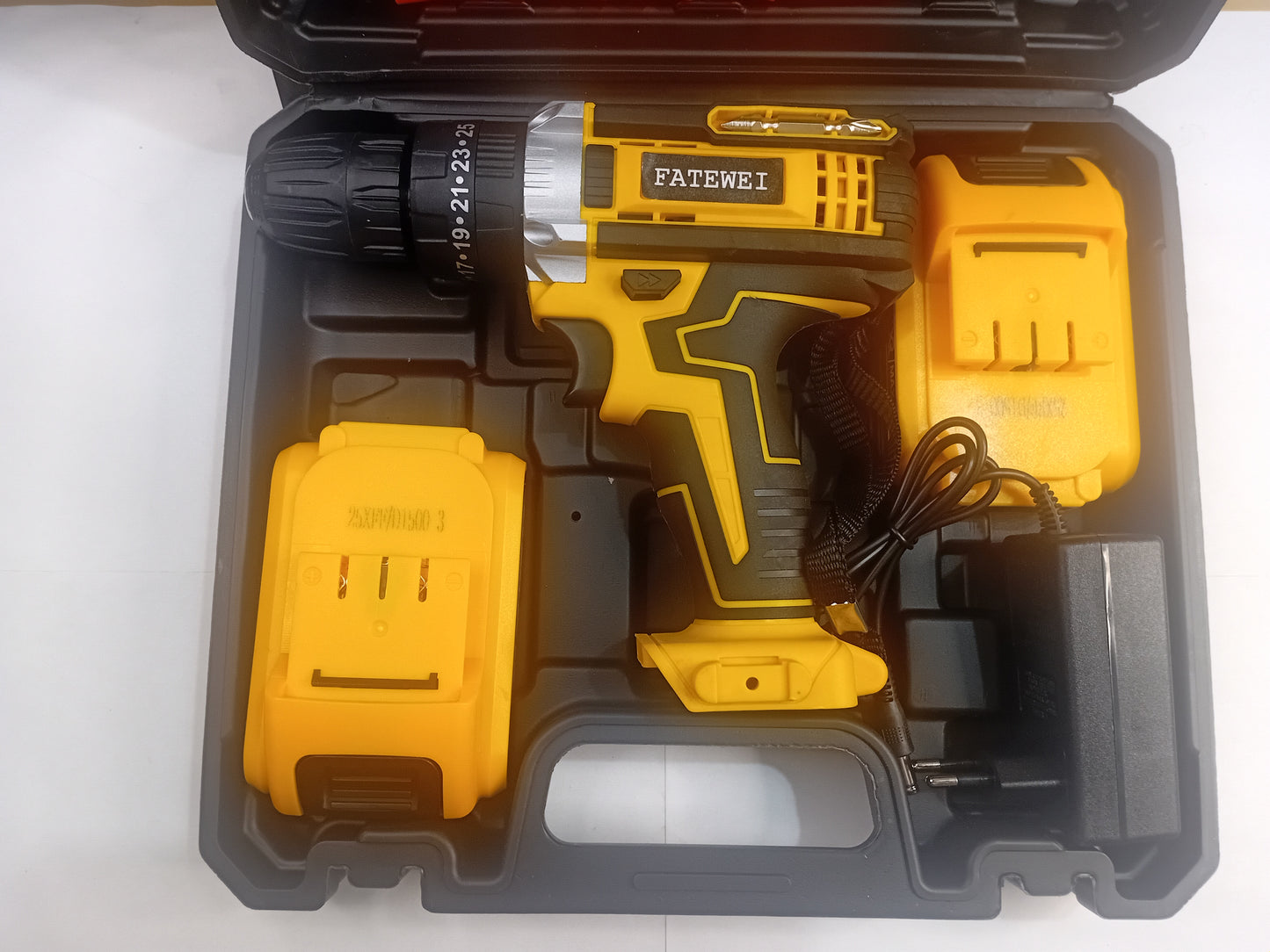 perceuse visseuse fatewei 36V 2 Batteries